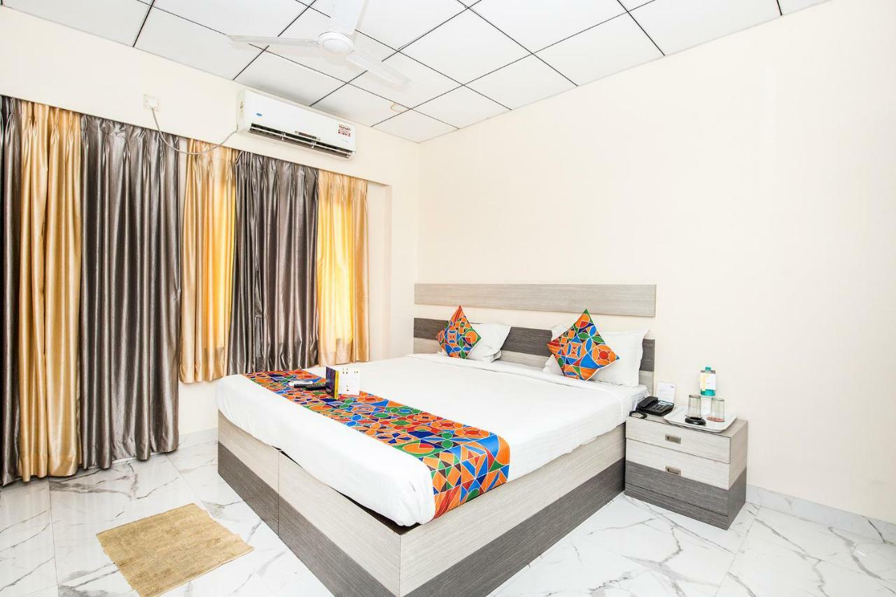 Fabhotel Shivangan Kolkata Airport - Fully Vaccinated Staff Exterior foto