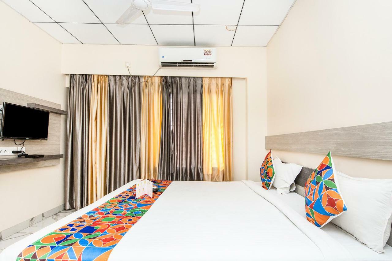 Fabhotel Shivangan Kolkata Airport - Fully Vaccinated Staff Exterior foto